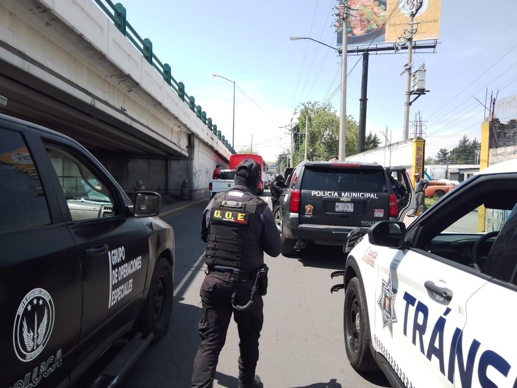 Recupera #Toluca libre tránsito en avenida Salvador Díaz Mirón