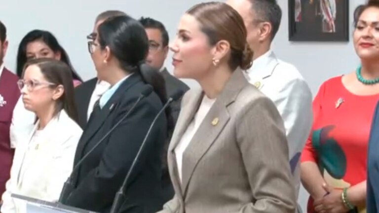 Revocación de visas a gobernadora de Baja California y esposo genera controversia