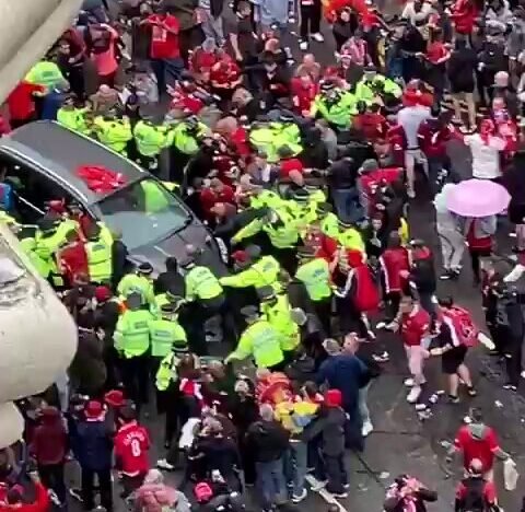 ÚLTIMA HORA: Atentado durante los festejos por el título de liga del Liverpool