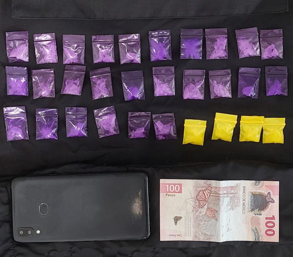 Capturan a una joven con 30 bolsitas de ‘cristal’ en #Zinacantepec