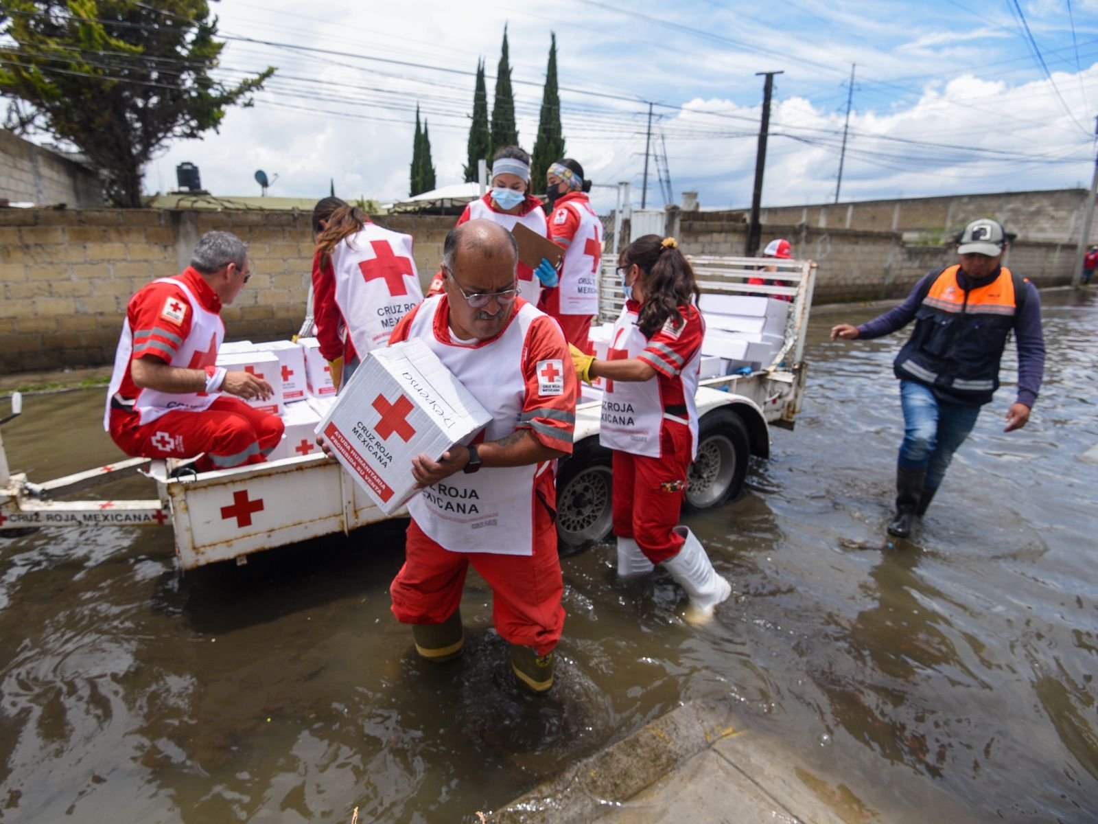 Cruz Roja Mexicana apoya a damnificados por inundaciones en #SanMateoAtenco