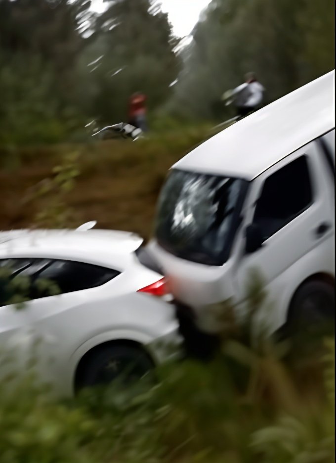 OJO: Doble accidente en la ‘curva embrujada’ de la Toluca-Tejupilco. Video