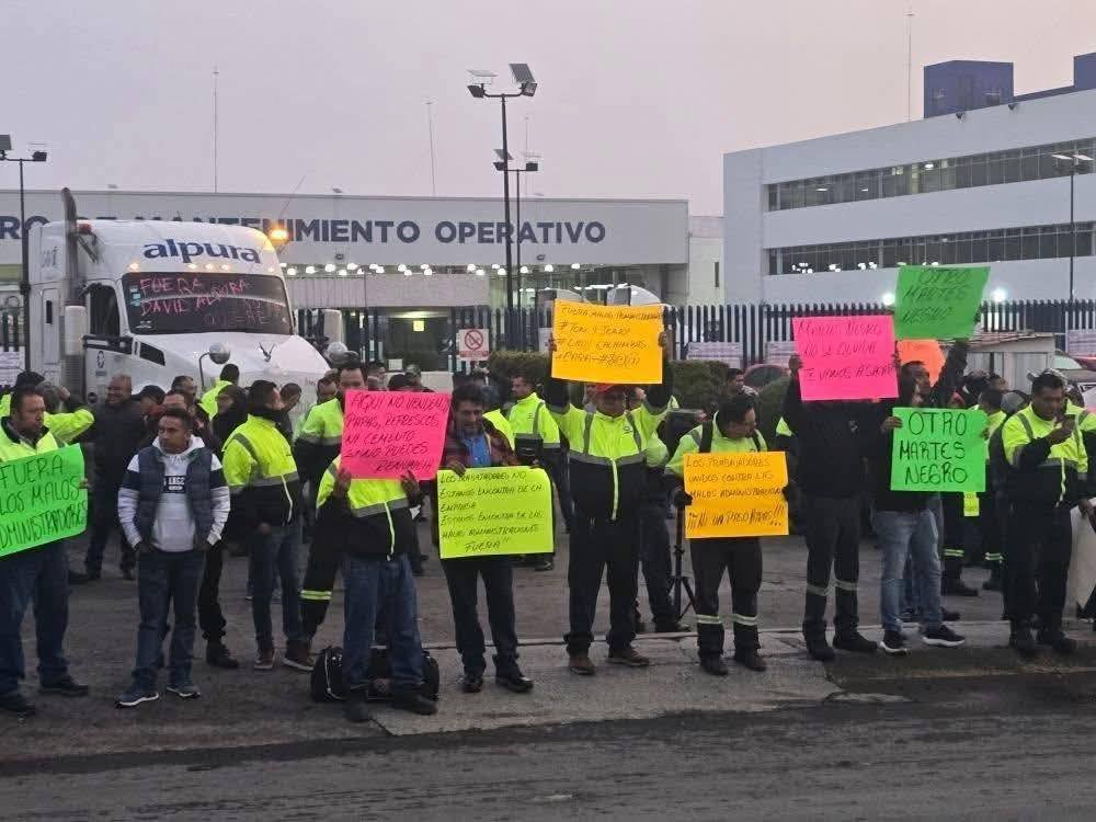 Protestan trabajadores de Alpura en planta de Cuautitlán Izcalli; amenazan con irse a huelga