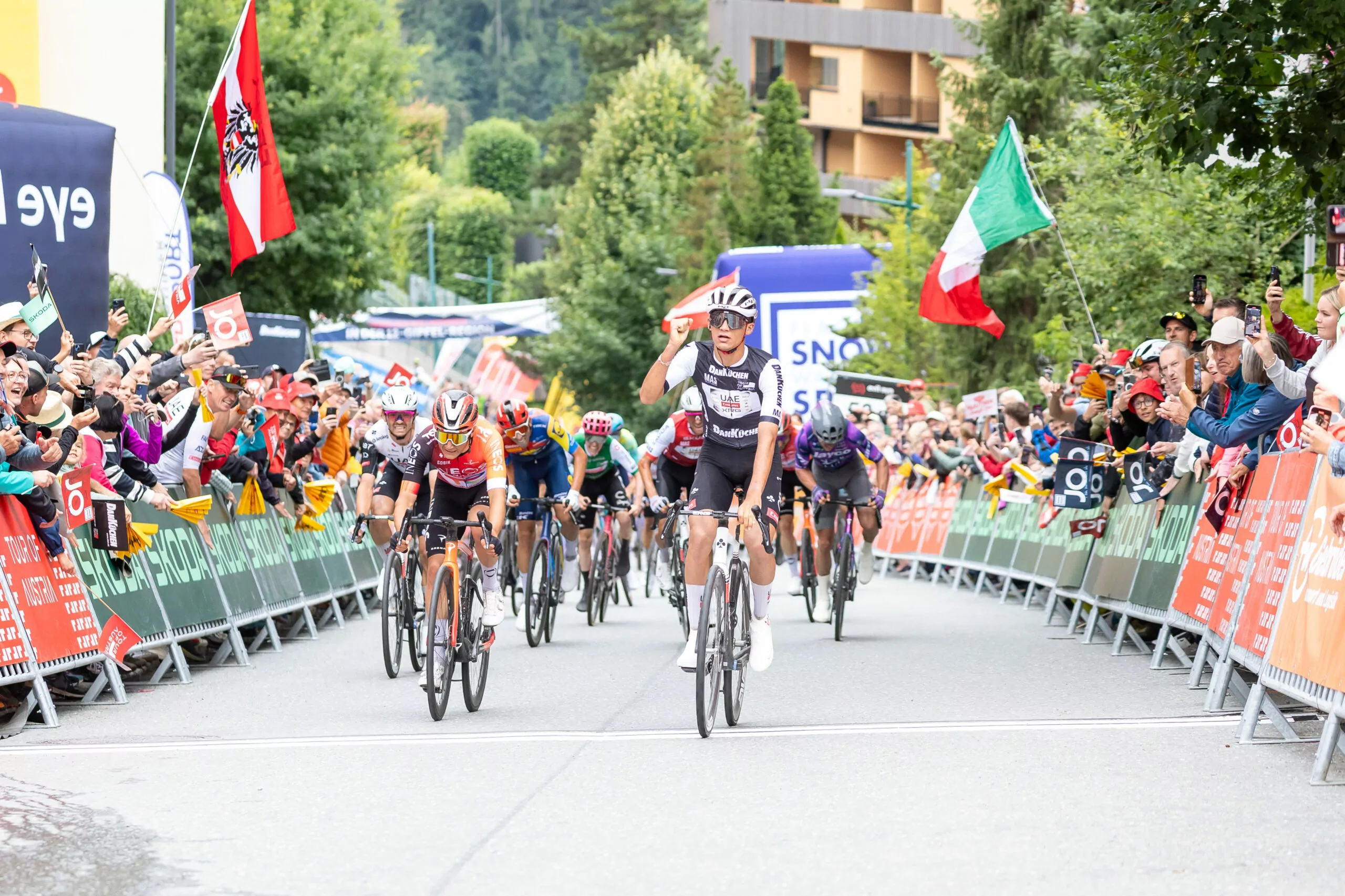 Mexicano Isaac del Toro gana la Etapa 2 del Tour de Austria