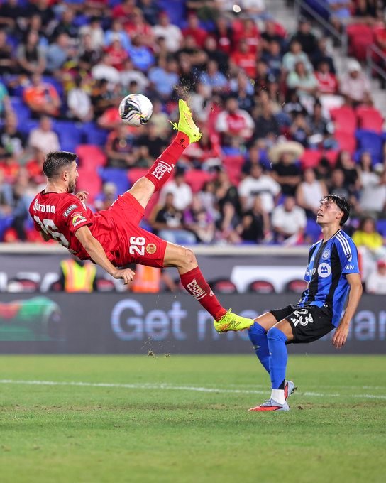 Con impresionante golazo de Paulinho, Toluca vence a Montreal en la #LeaguesCup. Video