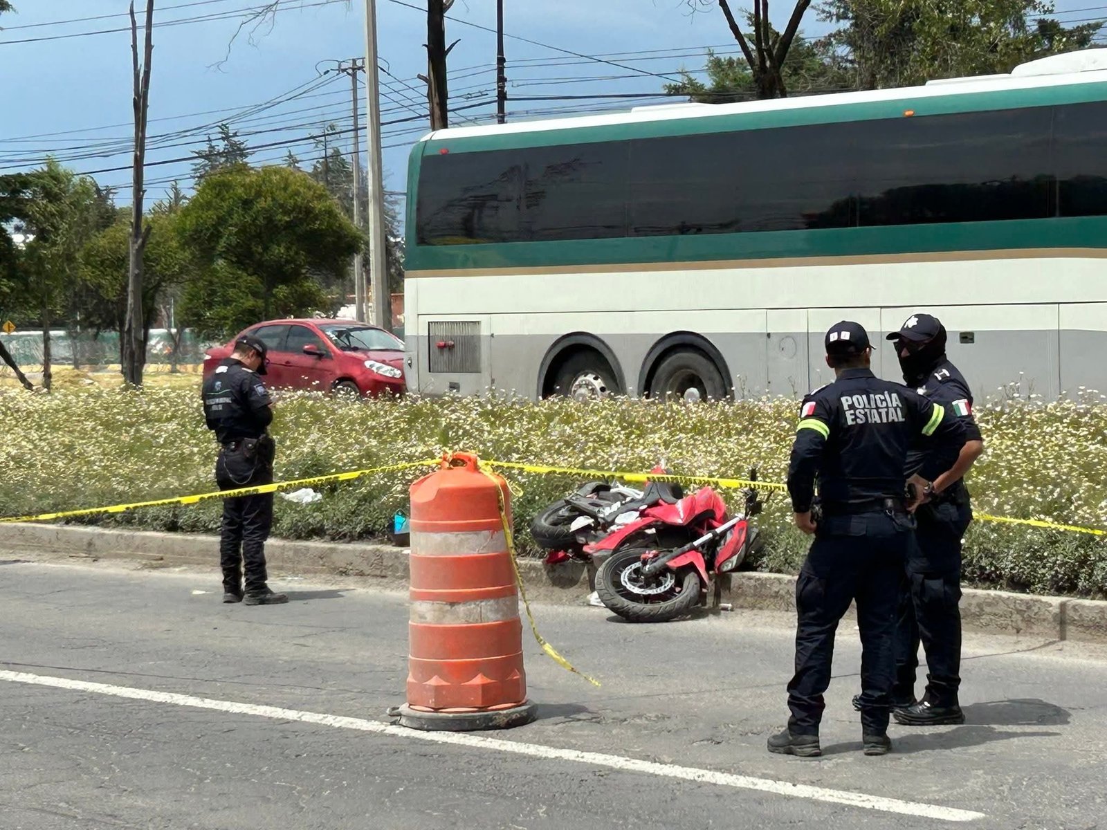 Adolescente pierde la vida en accidente sobre la Toluca-Palmillas