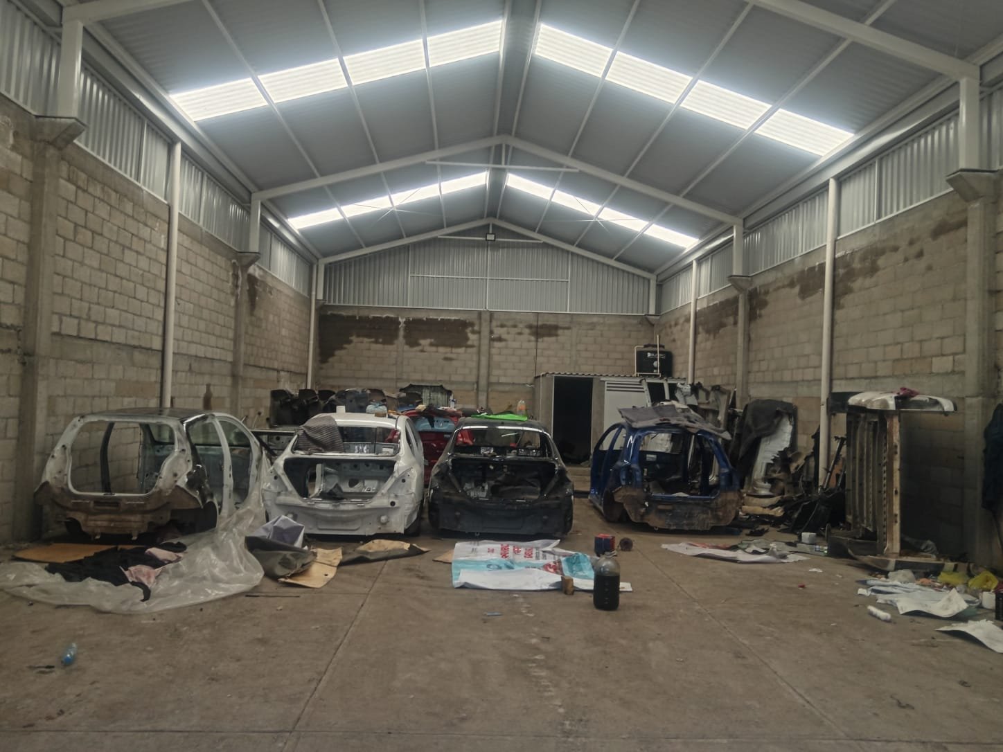 Catean inmueble con autopartes robadas en #Toluca