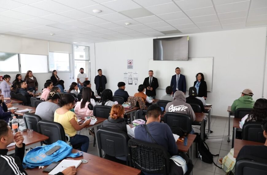Rectora Zarza Delgado refrenda compromiso con unidades académicas en visita a Tlalnepantla