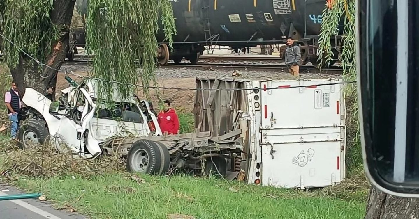 Accidente fatal de camioneta de chocolates en Paseo Tollocan