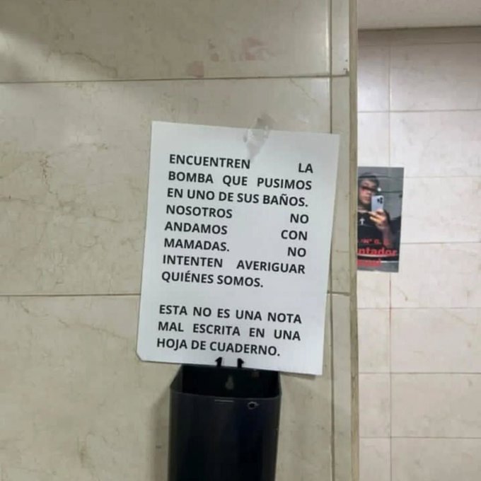 Una nota en un baño, provoca desalojo de la FCPyS de la UNAM