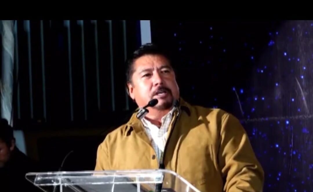 Entrega de luminarias en Santiago Tlacotepec, Toluca