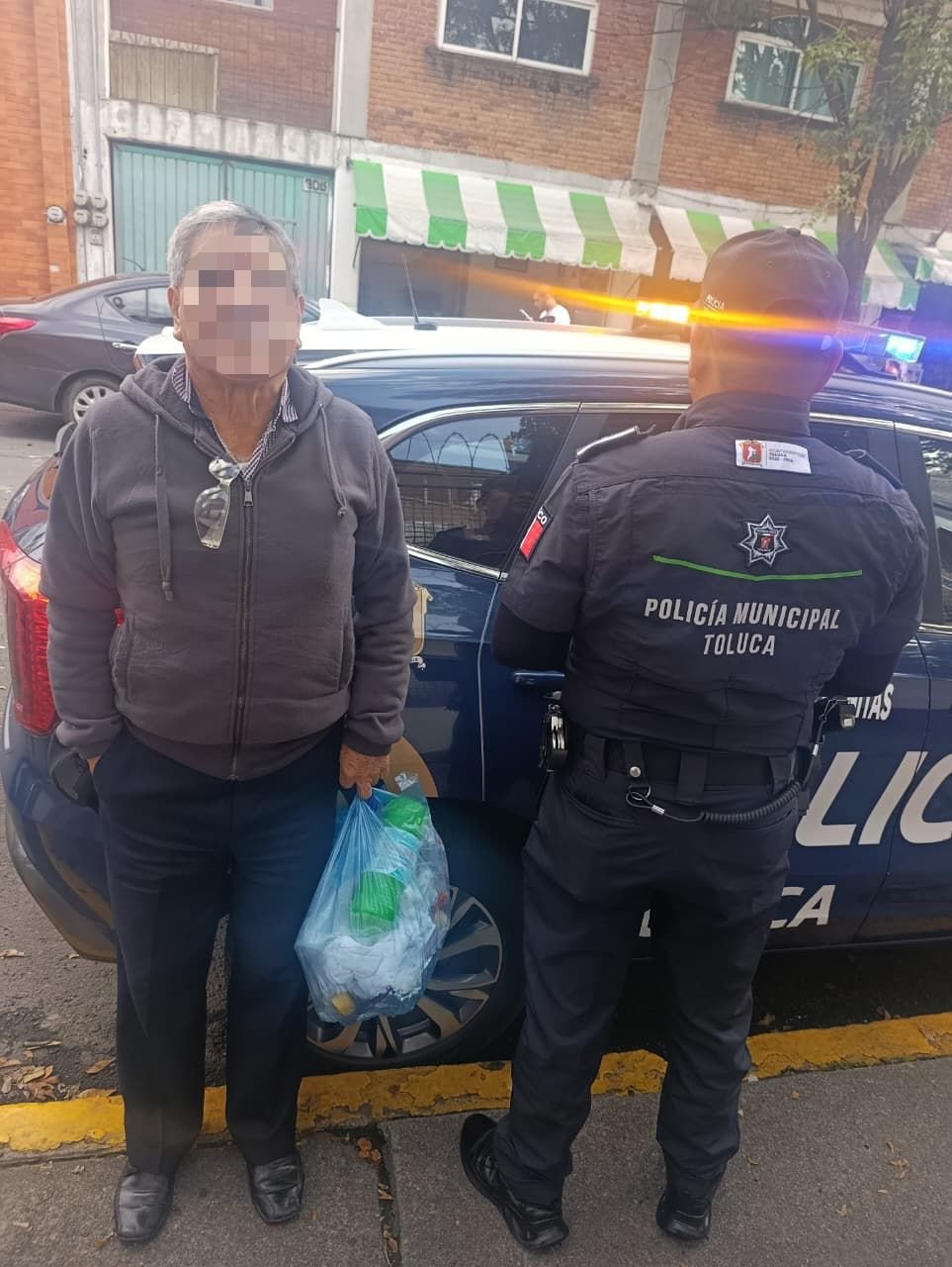 Toluca sanciona a 20 personas más por tirar o quemar basura en la vía pública