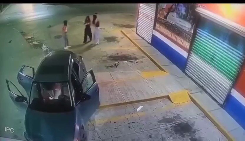 Madre entregó a su hija adolescente que causó accidente fatal de estudiante; video abre polémica