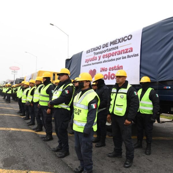Gobierno del Estado de México envía maquinaria, un helicóptero y 15 toneladas de ayuda humanitaria a Hidalgo