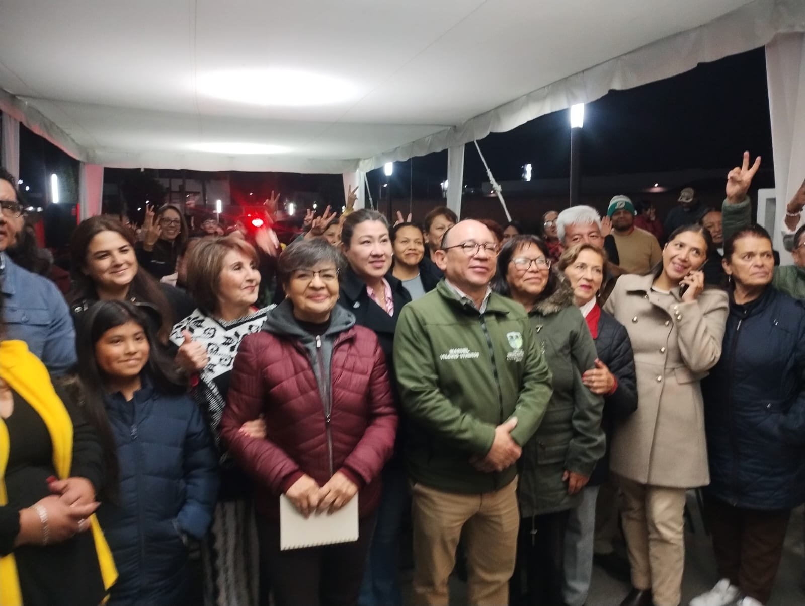 Alcalde Manuel Vilchis inaugura alumbrado y parque lineal en #Zinacantepec