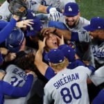 En Toronto, el partido de todos los tiempos en la Serie Mundial, Dodgers remontan en la 9a y se coronan en extra innings del 7o Juego G4uR4oSXQAAFsvg