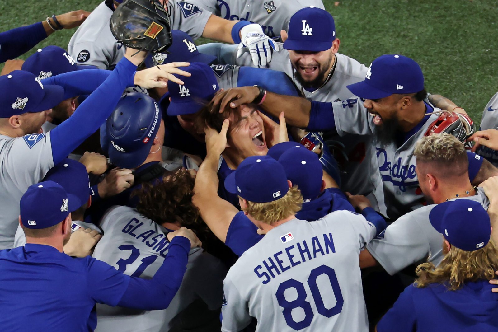 En Toronto, el partido de todos los tiempos en la Serie Mundial, Dodgers remontan en la 9a y se coronan en extra innings del 7o Juego