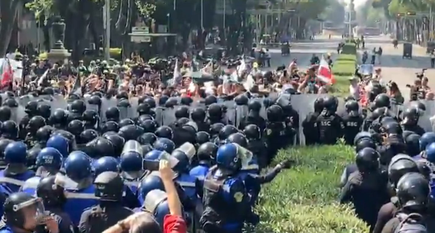 Más policías que manifestantes en la segunda marcha de la Generación Z