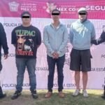 Capturan a 3 sujetos armados en vehículo sin placas en #Metepec 1241