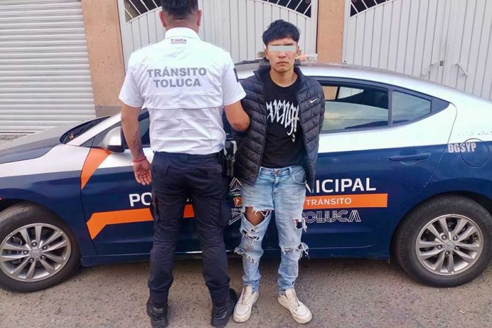 Detienen a joven por presunto intento de robo de motocicleta en Capultitlán, Toluca