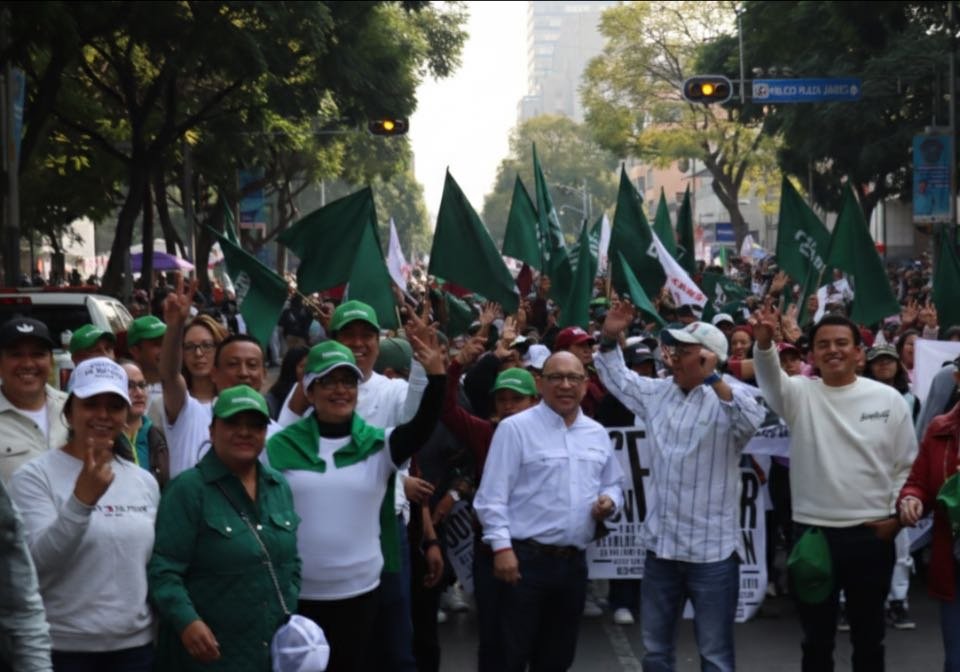 Representación de #Zinacantepec acompañó evento de aniversario de la 4T en el Zócalo