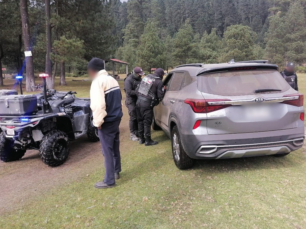 Rescatan a familia extraviada en parque natural de #Zinacantepec