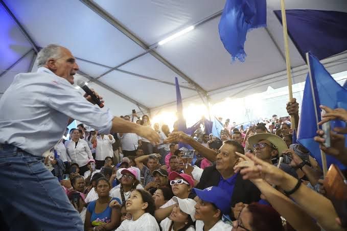 Honduras proclama a Nasry Asfura presidente electo