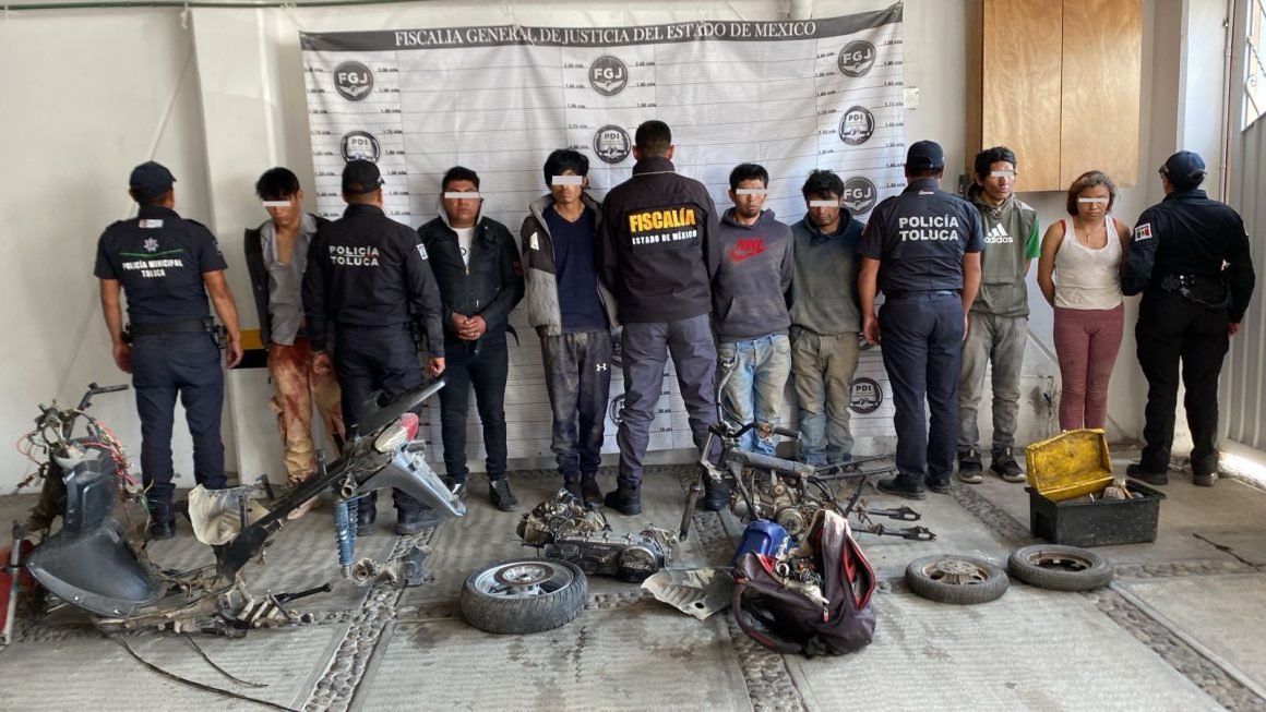 Operativo en Toluca deja siete detenidos por presunto desmantelamiento de motocicletas
