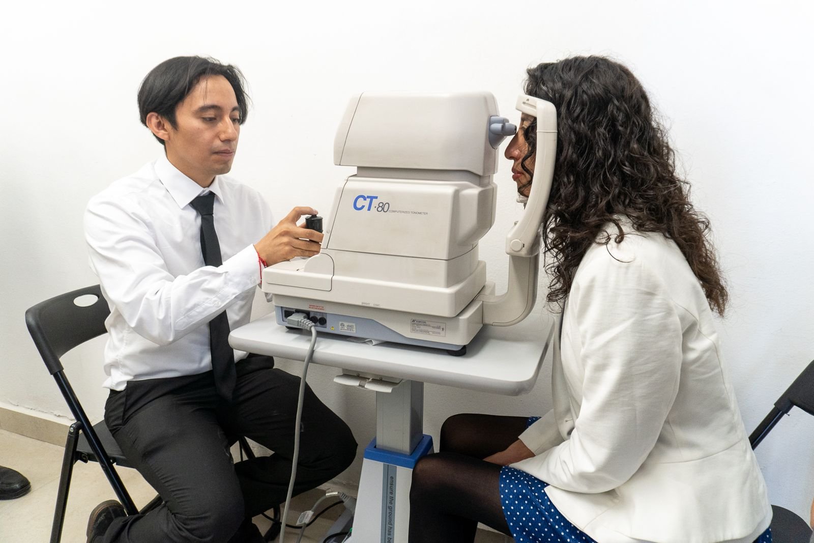 Dispositivo no invasivo para glaucoma ya se aplica en hospital de Valle de Chalco