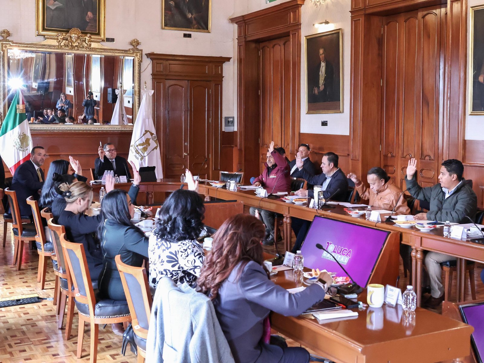 Cabildo de #Toluca avala condonaciones 2026