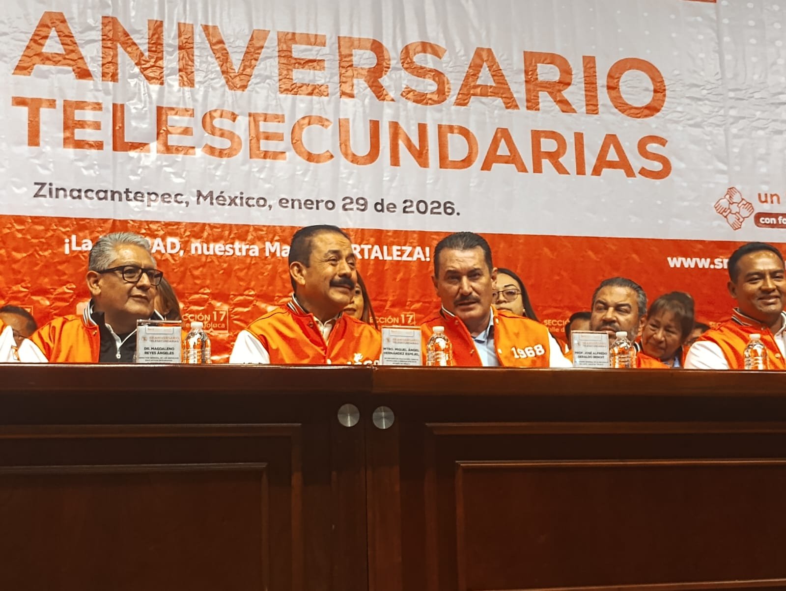 SNTE Sección 17 conmemora 58 años de telesecundarias y refrenda demandas laborales
