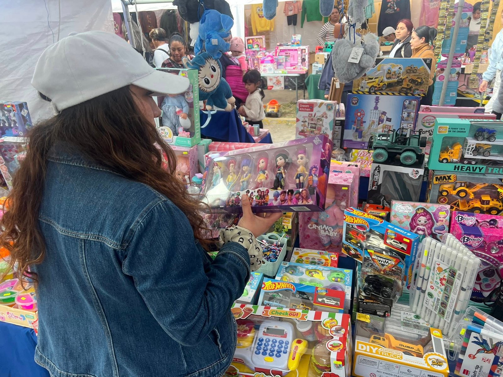 Feria del Juguete de #Zinacantepec continuará hasta las 3AM