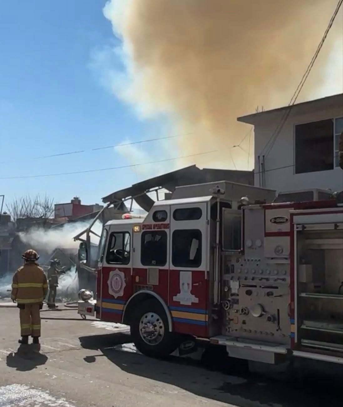 OJO: Fuerte incendio y explosión en San Pedro Tultepec, #Lerma