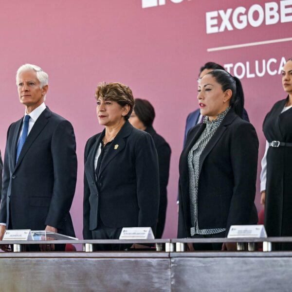 Gobernadora Delfina Gómez encabeza homenaje a Alfredo del Mazo González