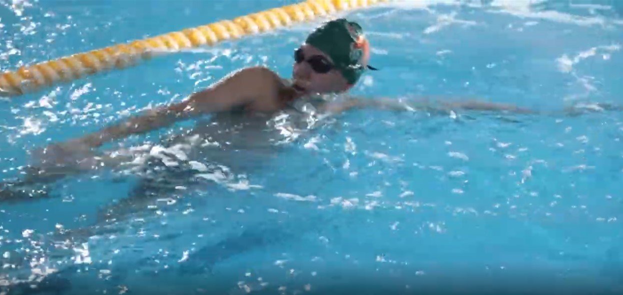 Yael Nava: El Titan Acuático de la UAEMéx que Domina la Ingeniería y la Alberca a los 17 Años