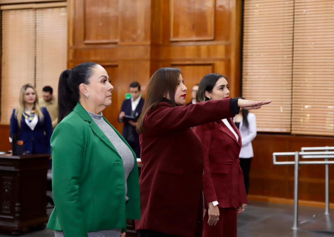 Jueza del PJEdomex rinde protesta ante la Diputación Permanente de la LXII Legislatura