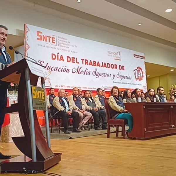 Unidad y reconocimiento: SNTE Sección 17 celebra a trabajadores de la educación en Toluca