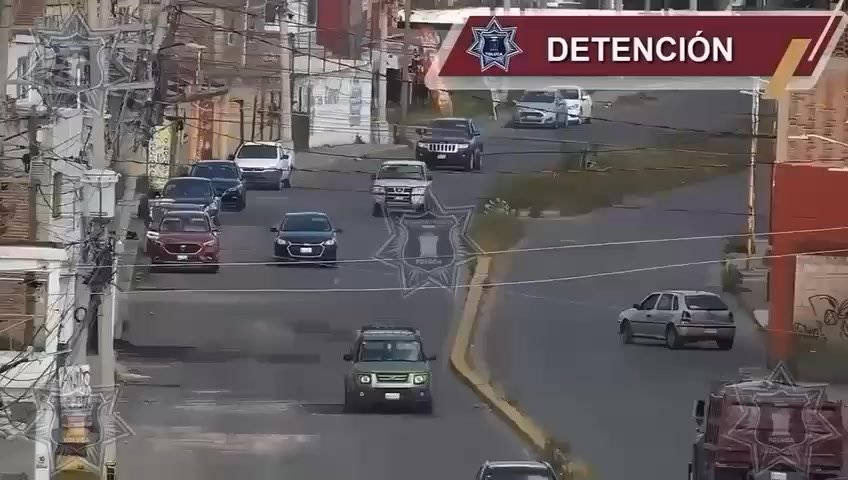 Así aseguraron camioneta ligada a feminicidio en #Toluca; dos detenidos. Video