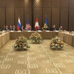 Nuevos temores nucleares tras la reunión trilateral Rusia-Ucrania-EEUU en Ginebra; rusos alcanzan última frontera antes de posible súper batalla final por el Dombás HBaVHO2WsAAU_F1