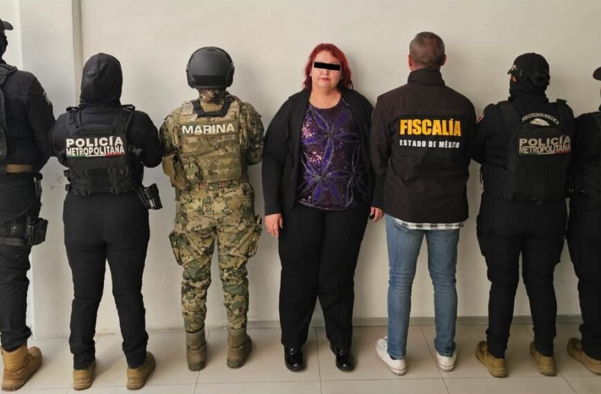 Juez procesa por extorsión a mujer acusada de exigir pagos a comerciantes en #Ecatepec