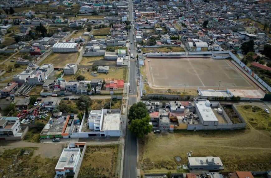 Fortalece Ricardo Moreno conectividad de la zona sur de Toluca con la nueva calle Camino a San Juan Tilapa