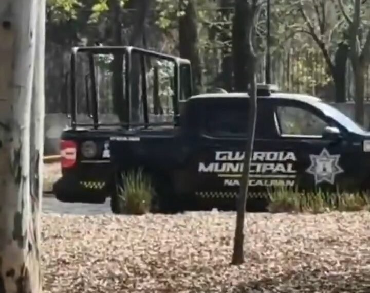 Policías de #Naucalpan hostigan manifestación estudiantil por el caso Arturo Lugo
