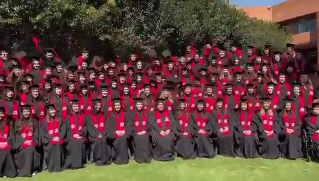 Se desploman gradas en graduación de la Ibero CDMX; hay 23 lesionados. Video