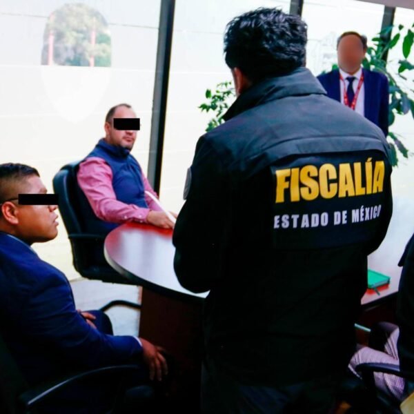 OJO: Por Operativo Enjambre, capturan a 3 tres funcionarios del área jurídica de la Secretaría de Seguridad del Edoméx