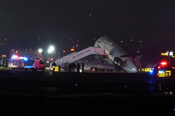 Reporte de muertos y heridos tras accidente de avión en aeropuerto de Nueva York