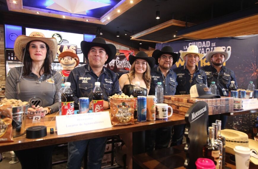 Villa Charra de Toluca se prepara para el espectáculo de rodeo Cuernos Chuecos