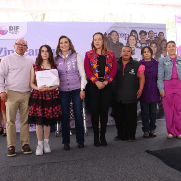 Expo Mujer #Zinacantepec acerca servicios de salud, asesoría legal y espacios para emprendedoras