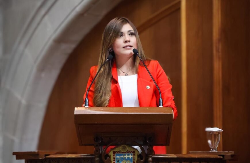 Proponen en el Edoméx promover uso moderado de dispositivos electrónicos en menores