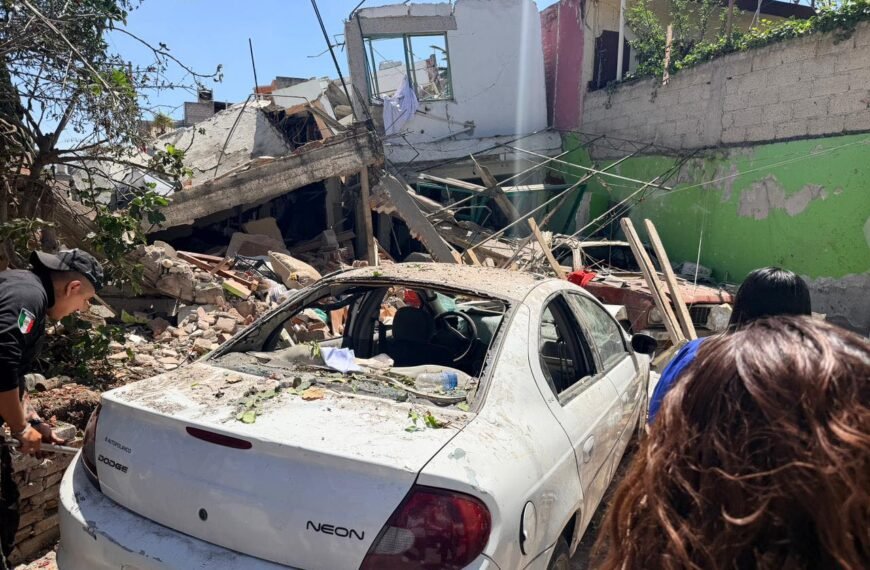 Fuerte explosión en #Coacalco; al menos 12 heridos y varias viviendas dañadas