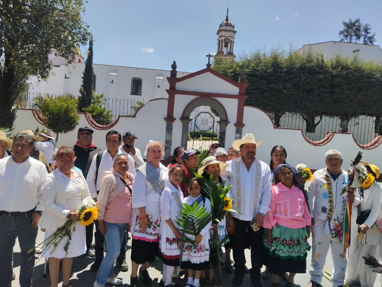 Gobierno y sociedad, clave del éxito: Gustavo Anaya